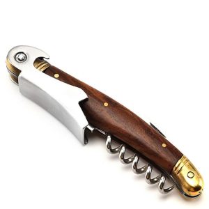 Tire Bouchon Laguiole Gold en action